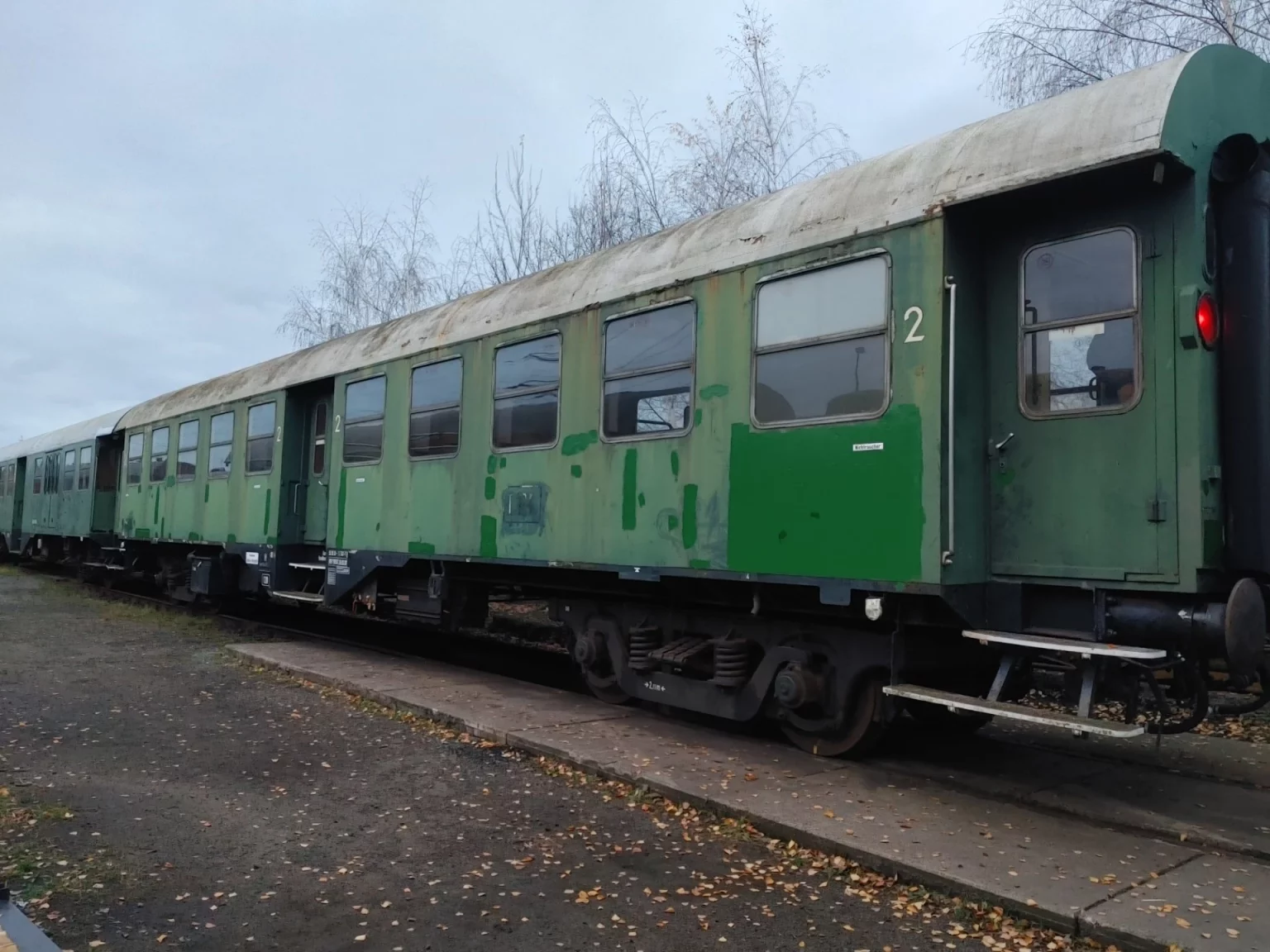 Der grüne Umbauwagen von Außen.